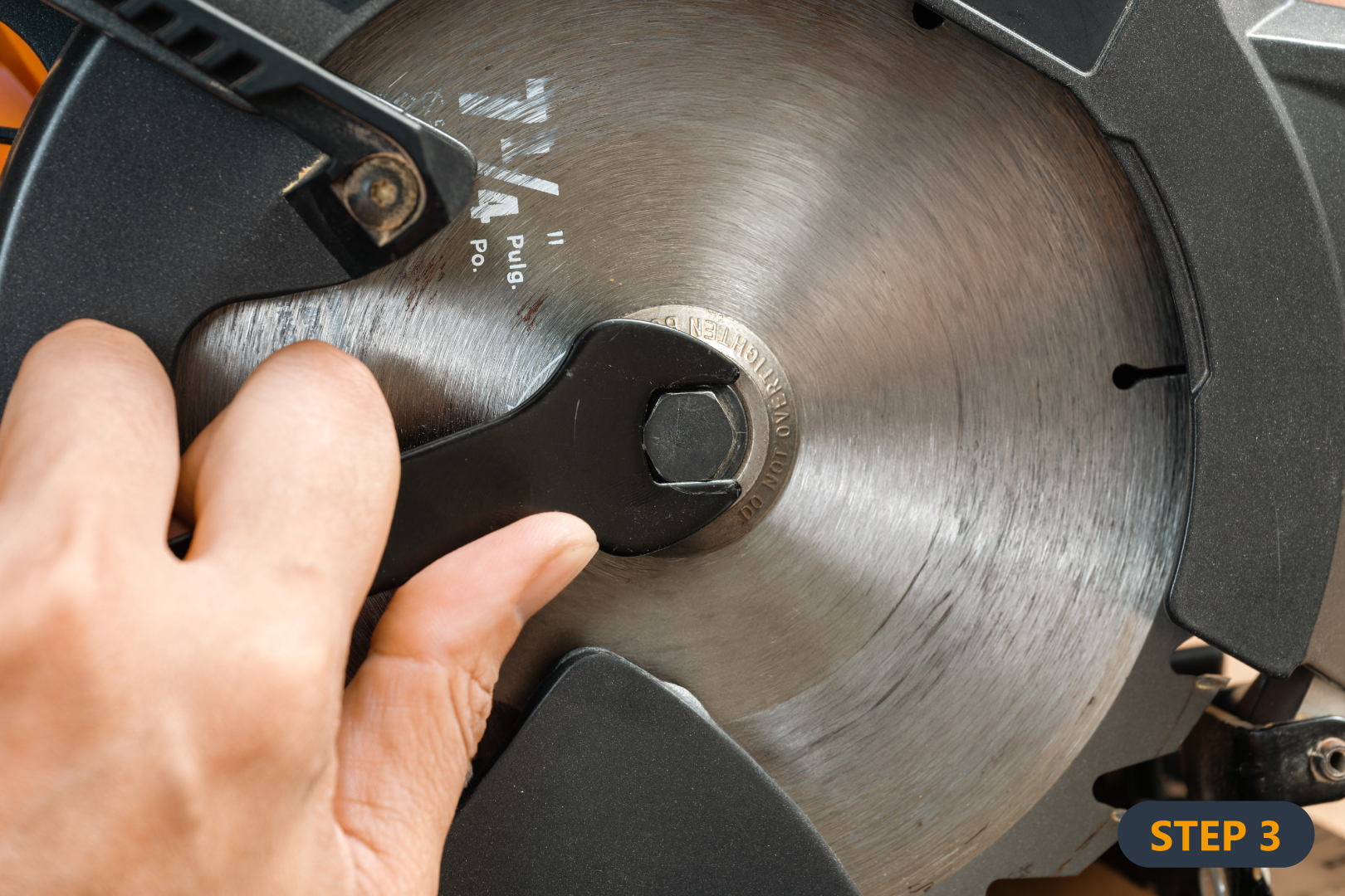 loosen the arbor nut